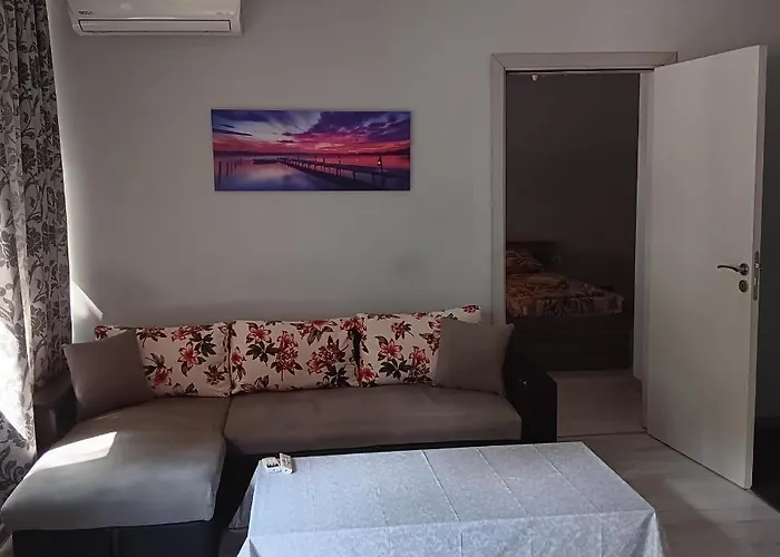Apartamento Melani 2 *
